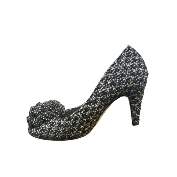 Chanel Black & White Tweed Pump Heels w/Fabric Flower Detail Size 5 - Picture 5 of 9